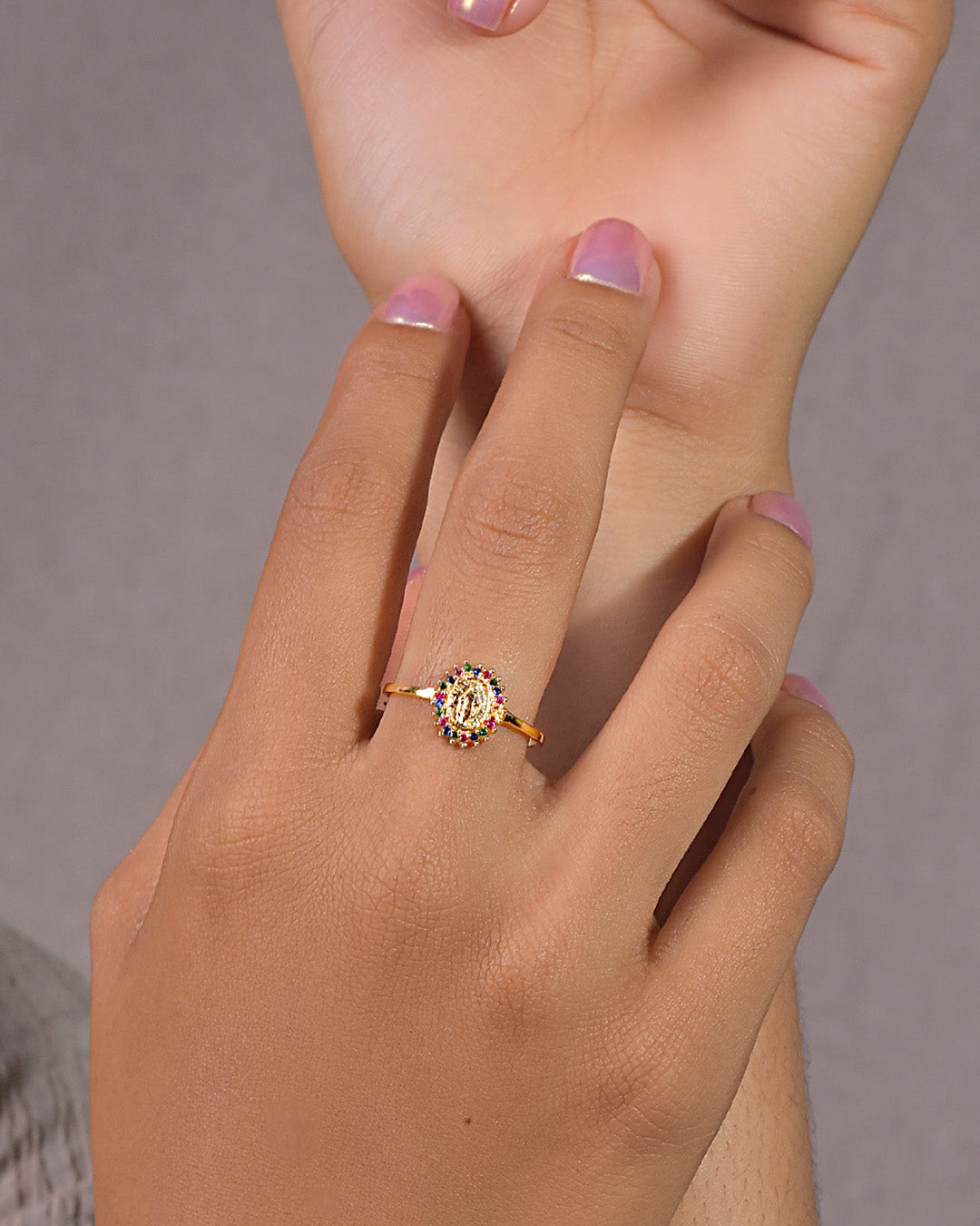 Anillo Virgen con Circones