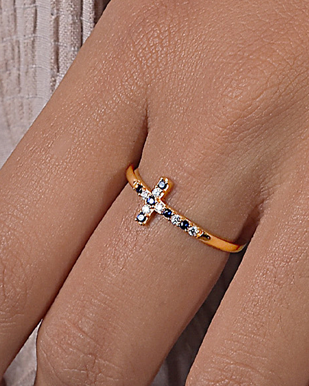 Anillo Cruz Circones